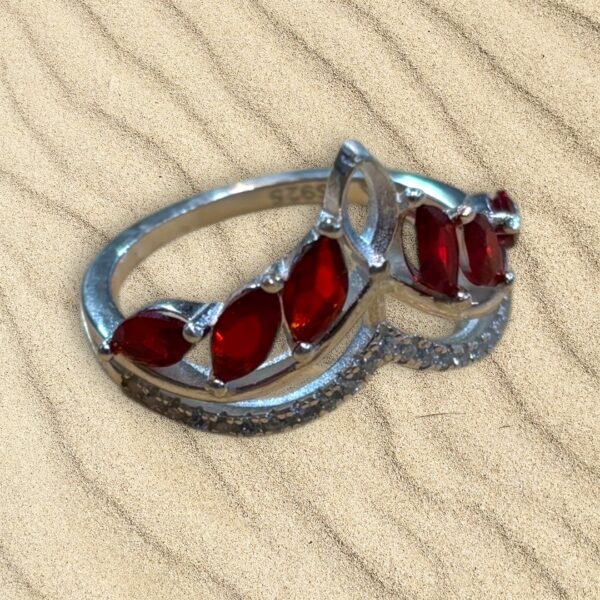 Anillo de Plata Corona cubix Rojo